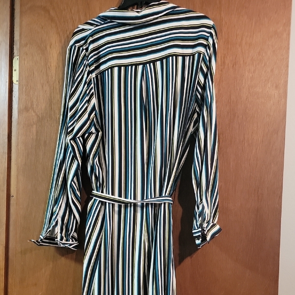 Torrid Multicolor Striped Top - Picture 4 of 4